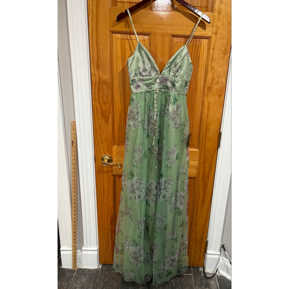 New w Tag Lulus Delightful Invitation Green Floral Tulle Sleeveless Maxi  Dress
